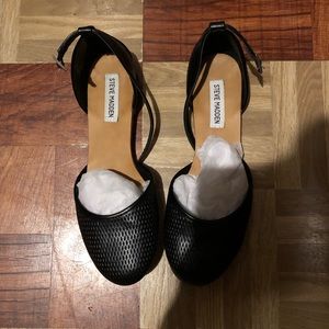 Steven madden black flats